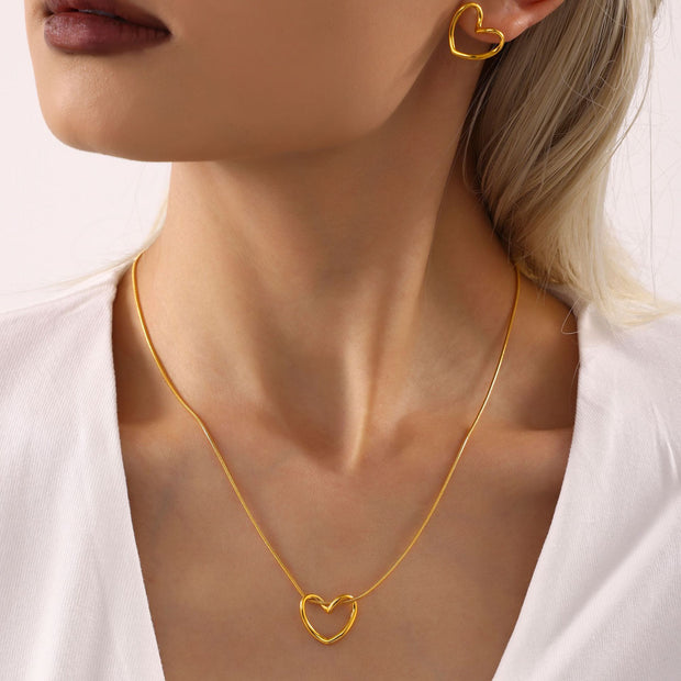 Minimalist Heart Chain Necklace