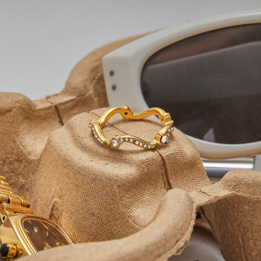 Thin Wave Ring