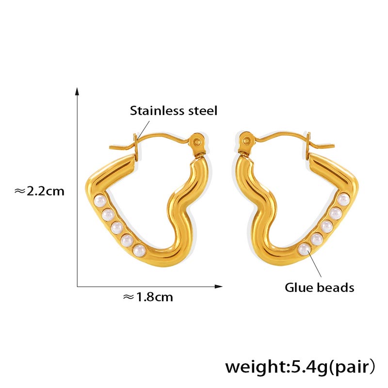 Dainty Heart Earring
