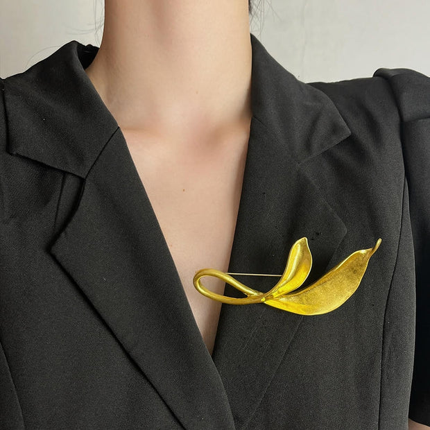 Matte Folded Leaf Brooch | Minimalist Lapel Pin for Tops