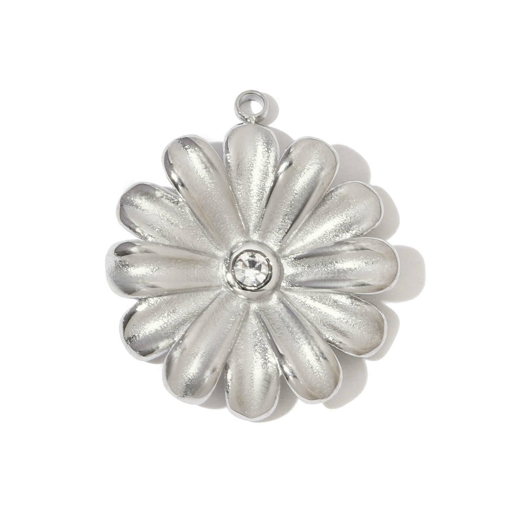 Squirrel Love Pendant | Zircon Four Leaf Clover Charm