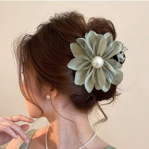 Gentle Green Flower Pearl Hair Claw JMX046-dahlia