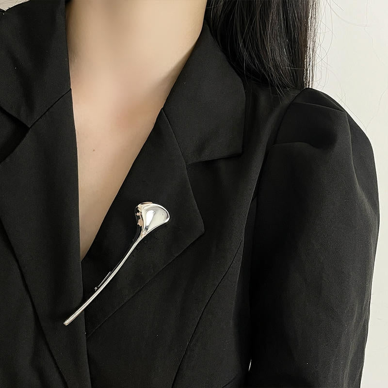 Polished Leaf Brooch | Minimalist Lapel Pin for Women's Suit