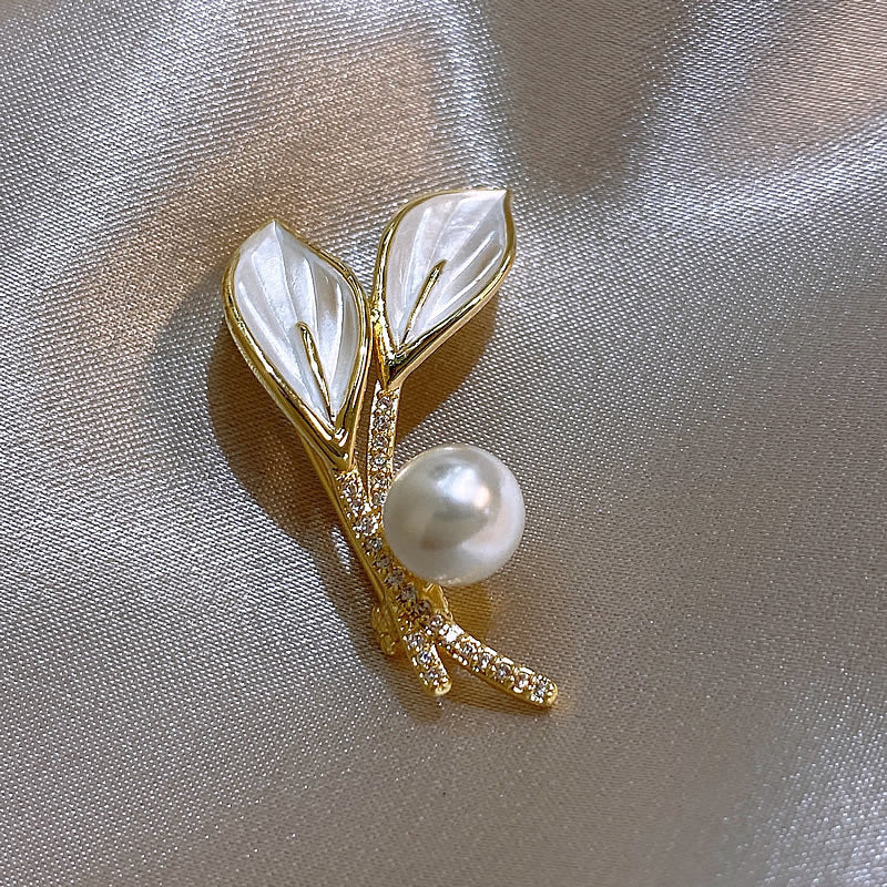 Elegant Tulip Flower Brooch JWX319