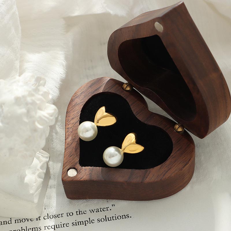 Heart Pearl Stud Earring