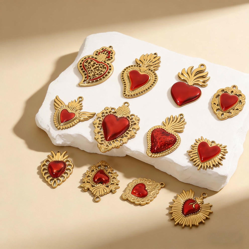 Retro Gold Heart Pendant Steel 18K Gold Plated Multi Style