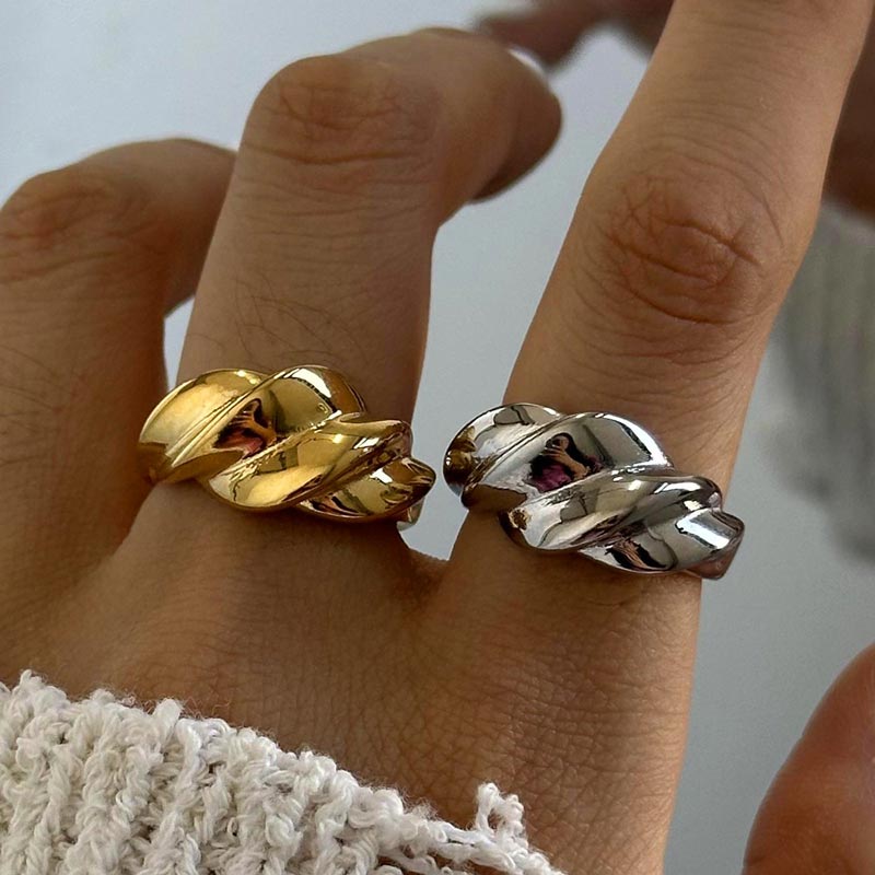 Bold Croissant Ring JXR2407046