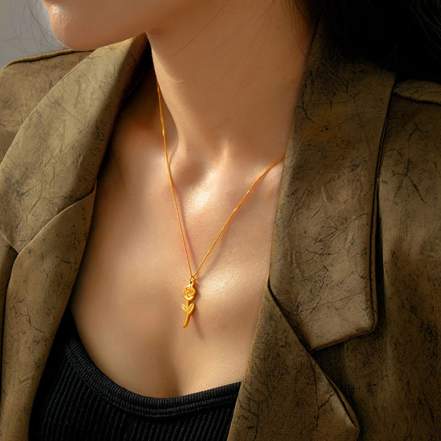 Rose Pendant Necklace