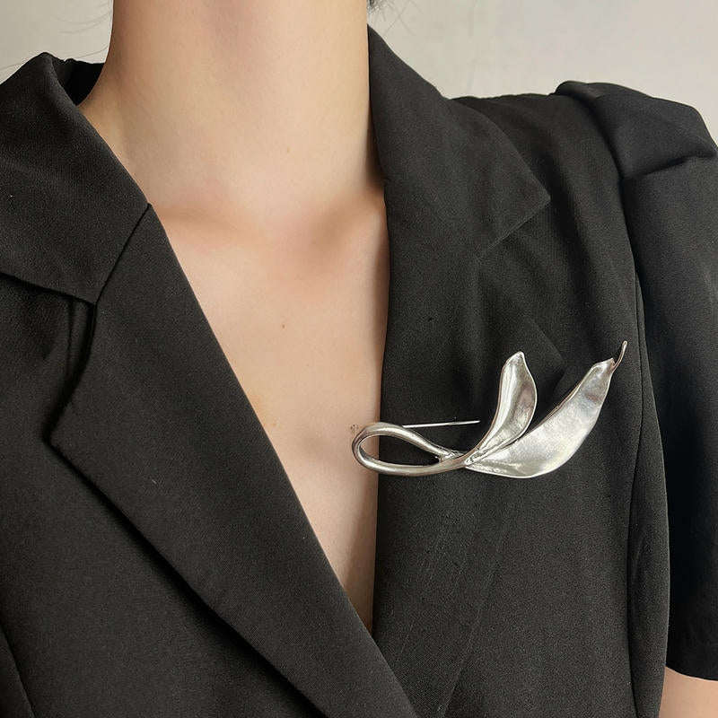 Matte Folded Leaf Brooch | Minimalist Lapel Pin for Tops