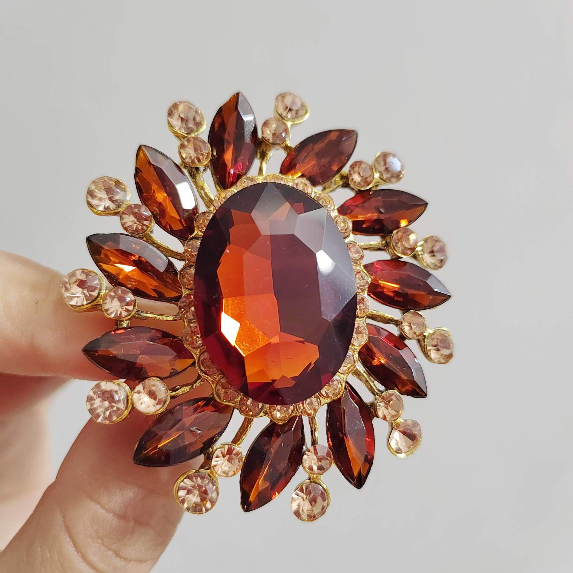 Vintage Brooch | Rhinestone Gemstone Pin | Fashion Suit