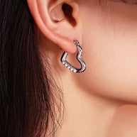 Dainty Heart Earring