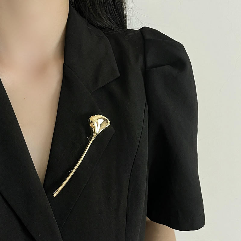 Polished Leaf Brooch | Minimalist Lapel Pin for Women's Suit