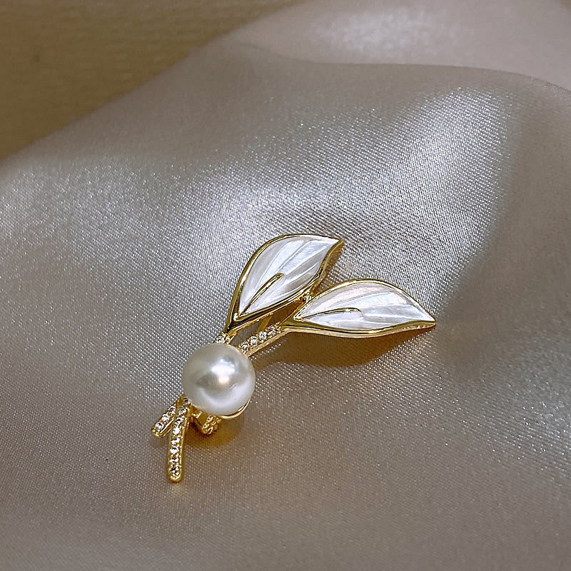 Elegant Tulip Flower Brooch JWX319