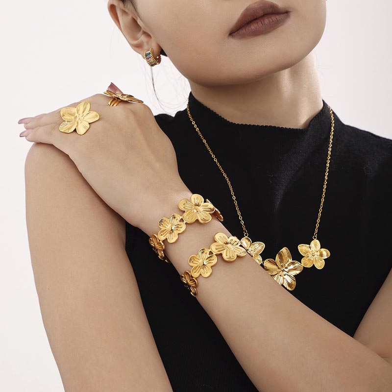 Flower Open Bangle JXBW2305014