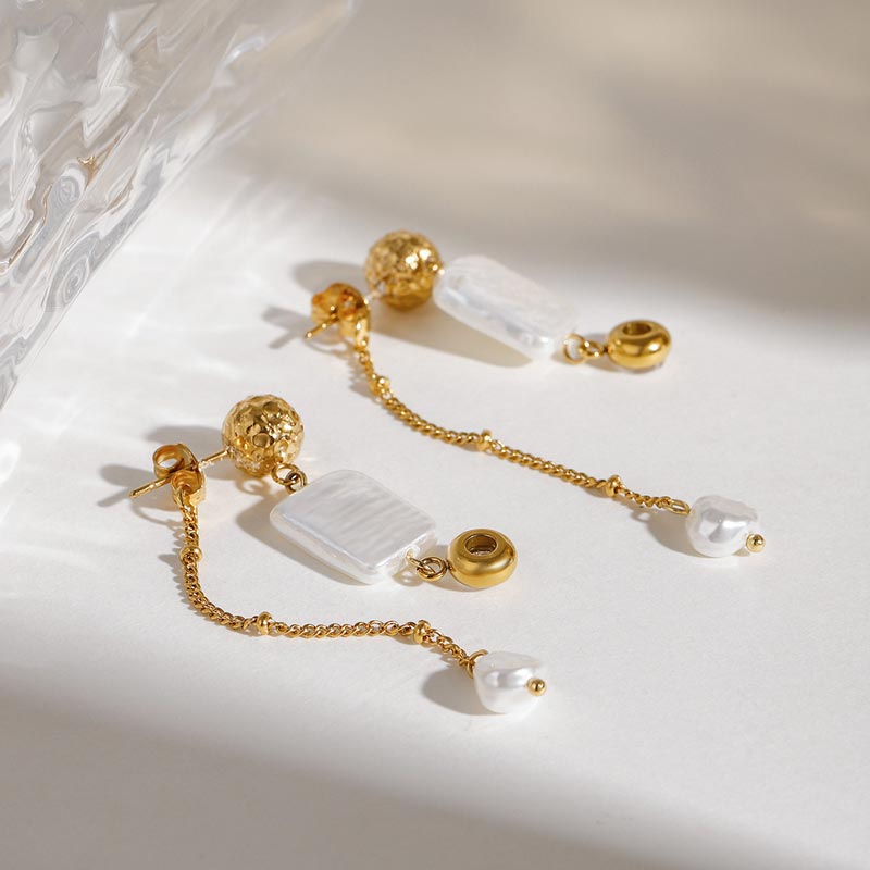 Pearl Drop Earring