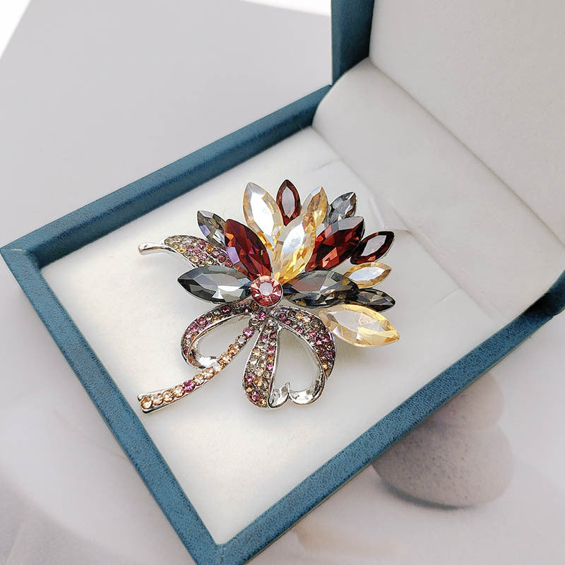 Flower Bouquet Brooch | Crystal Wedding Pin | Vintage