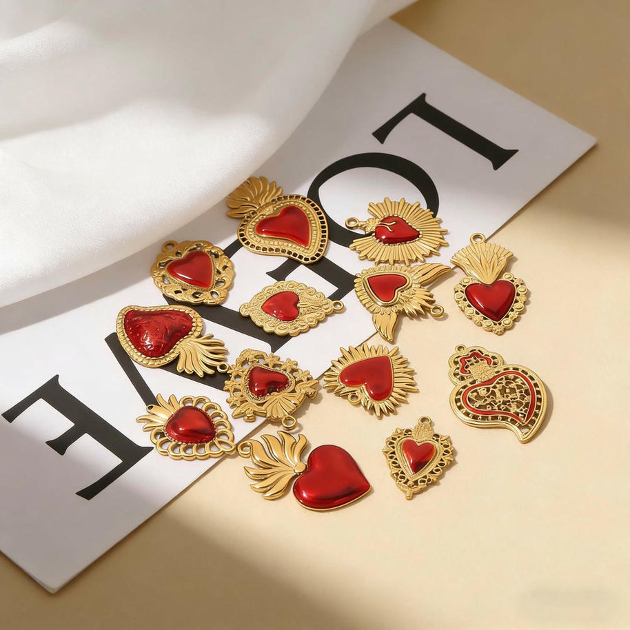 Retro Gold Heart Pendant Steel 18K Gold Plated Multi Style