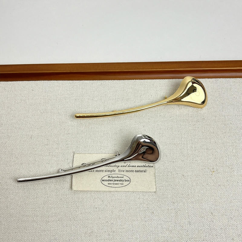 Polished Leaf Brooch | Minimalist Lapel Pin for Women's Suit