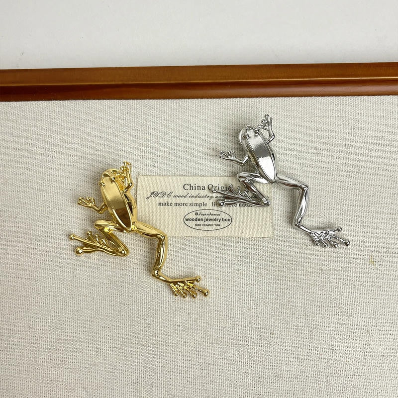 Fashion Frog Brooch | 2026 New Lapel Pin for Women's Suits