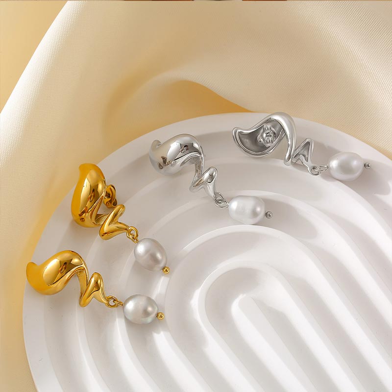 Spiral Pearl Earring