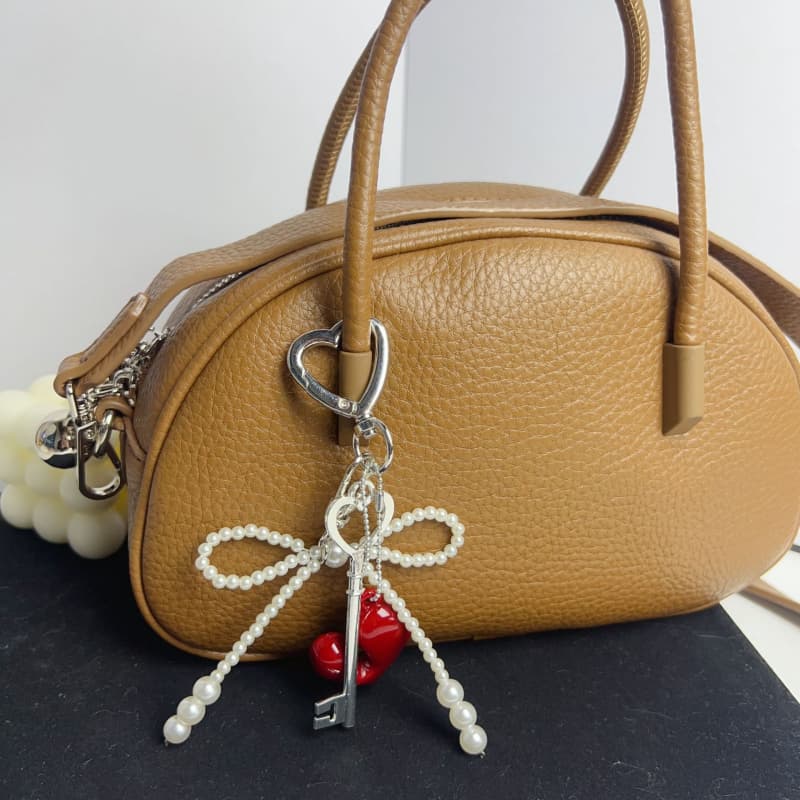 Red Heart Pearl Bow Bag Charm JNJ0194