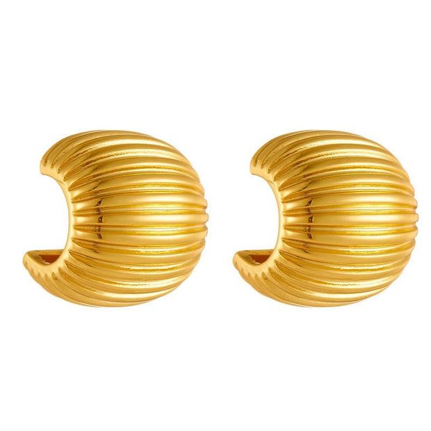 Ribbed Bold C Stud Earring JO526