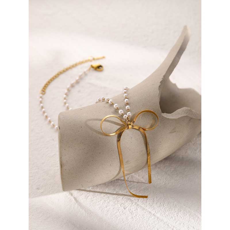 Bow Pearl Necklace