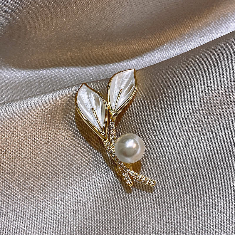 Elegant Tulip Flower Brooch JWX319