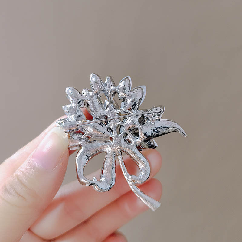 Flower Bouquet Brooch | Crystal Wedding Pin | Vintage