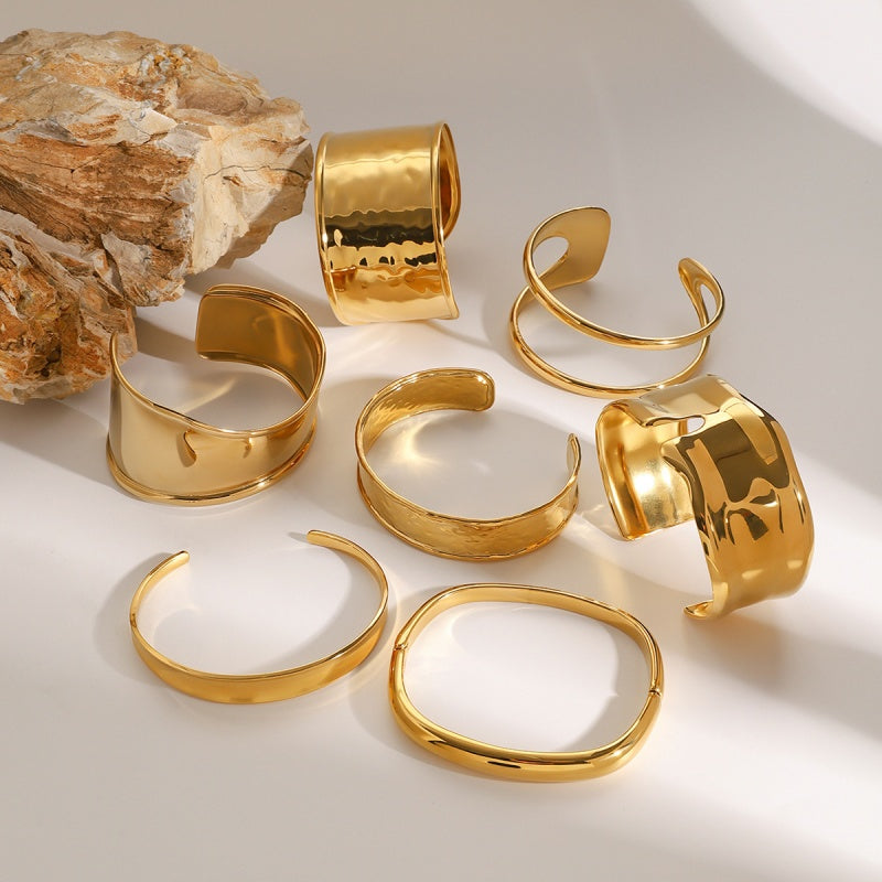 Irregular Hammered Open Bangle JXB2407016