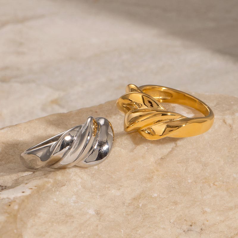 Bold Croissant Ring JXR2407046