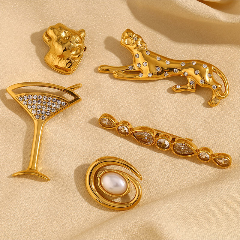 French Conch Pearl Brooch | 18k Gold Plated Stainless Steel