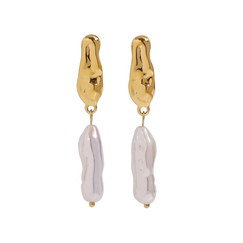 Molten Pearl Stud Earring