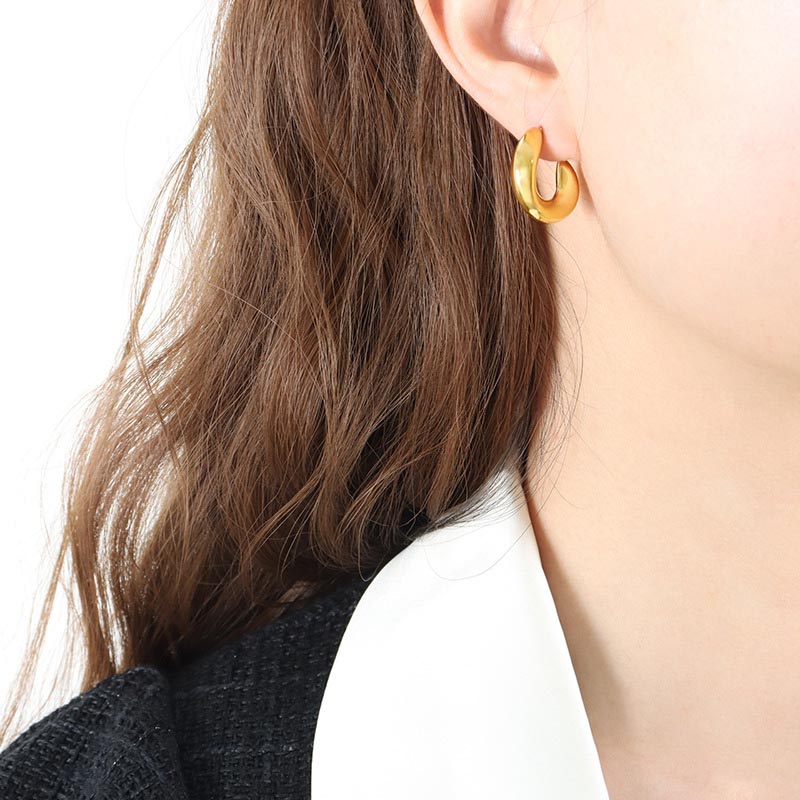 Irregular Bold C Hoop Earring