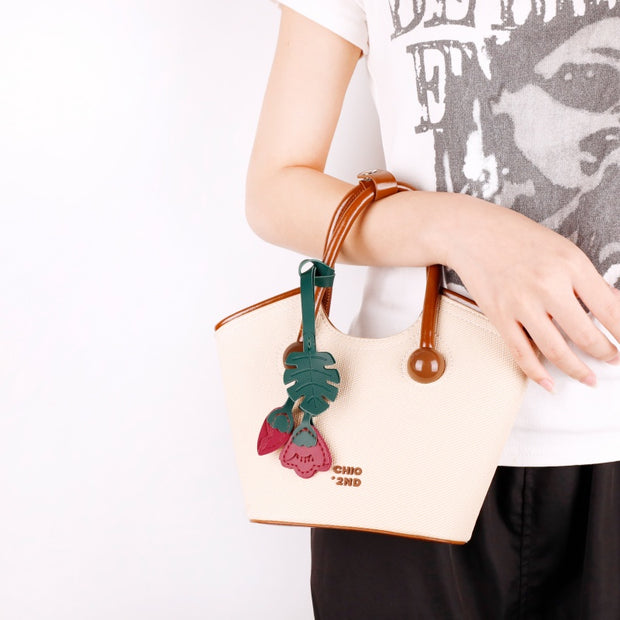 Leather Flower Keychain | Versatile Charm to Style Anywhere