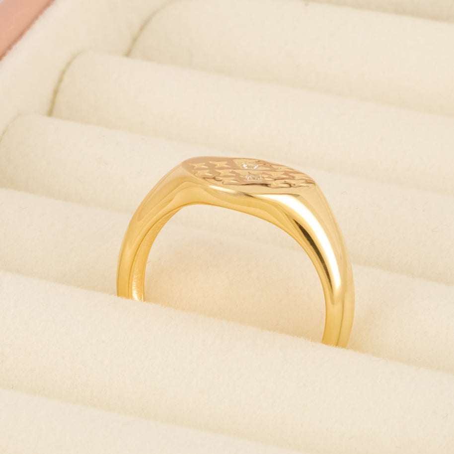 Star Signet Ring Zircon