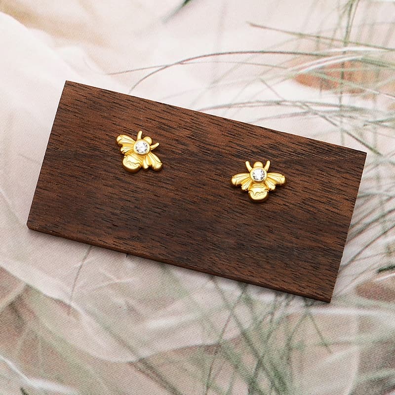 Bee Trendy Cute Ear Piercings
