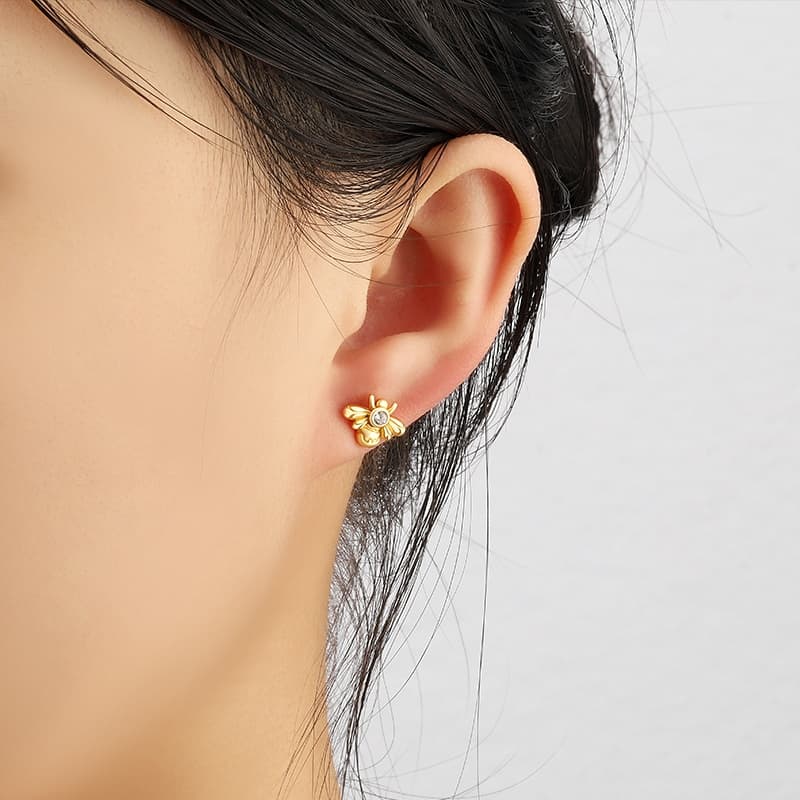 Bee Trendy Cute Ear Piercings