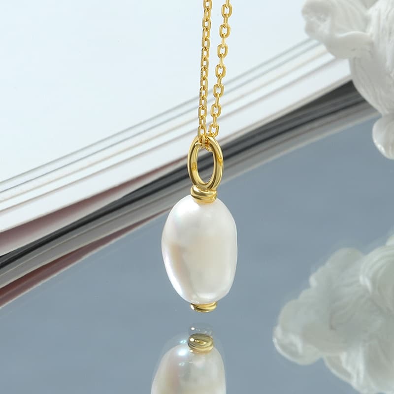 9 10mm Baroque Pearl Pendant Necklace