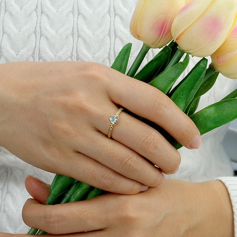 Sky Blue Topaz Triangle Gemstone Ring Rope Band