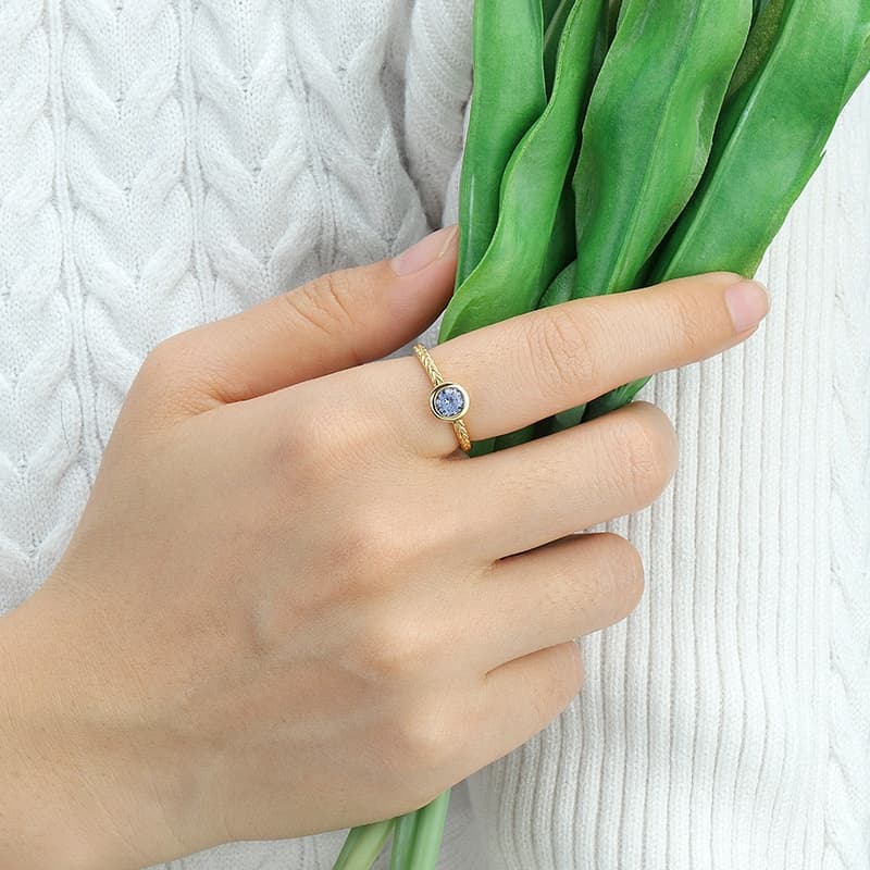 Round Blue Sapphire Ring Rope Band