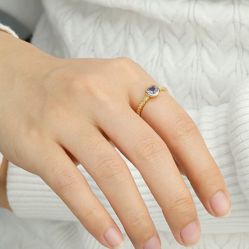 Round Blue Sapphire Ring Rope Band